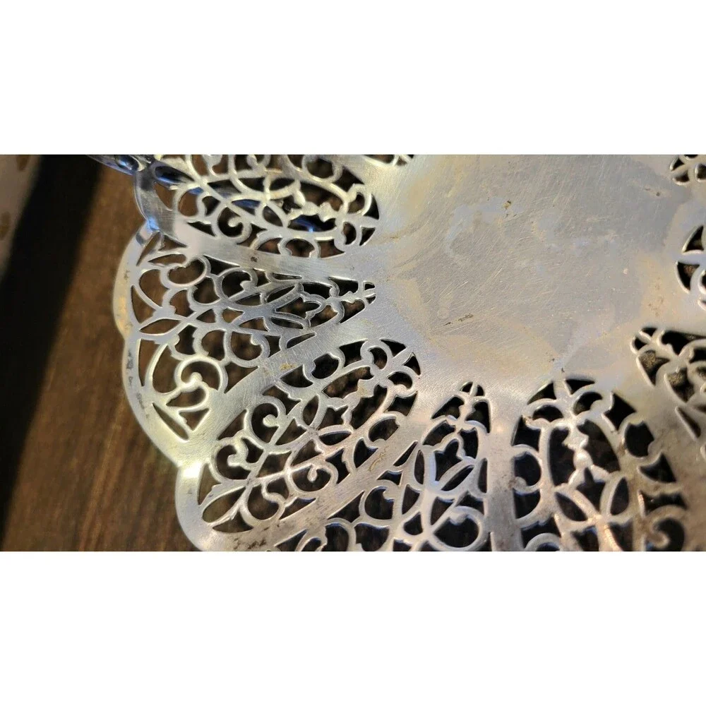 Wm Rogers Lovelace Silver Plated Tri Footed Candy Dish - EPNS 1427 - 1940's